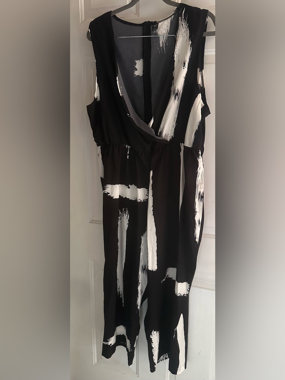 SHEIN Black and White Abstract Brushstroke Wrap Jumpsuit